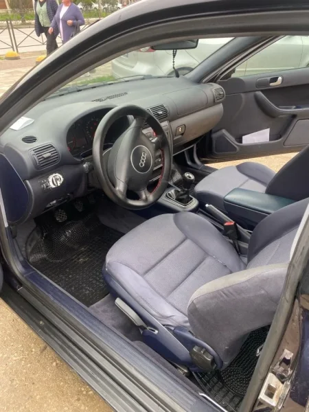 Tirane, shes Audi A3 Nafte, e zeze manuale Kondicioner 1.100 €