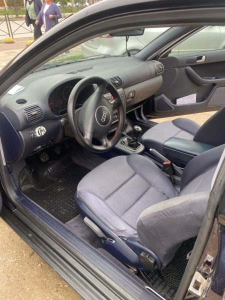 Tirane, shes Audi A3 Nafte, e zeze manuale Kondicioner 1.100 €
