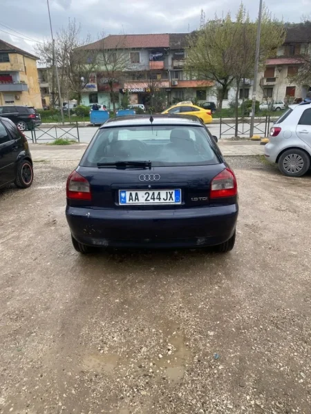 Tirane, shes Audi A3 Nafte, e zeze manuale Kondicioner 1.100 €