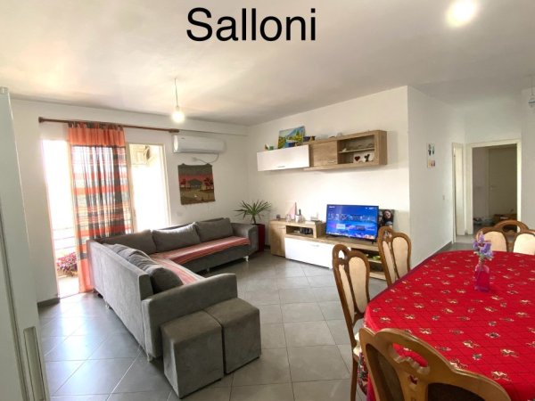 Tirane, jepet me qera apartament 2+1+Ballkon Kati 4, 110 m² 400 € (Aleksander Konda)
