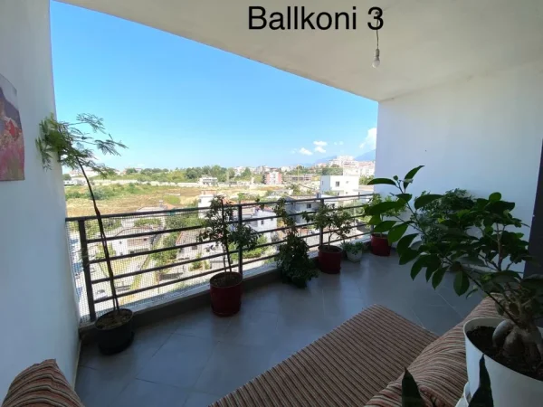 Tirane, jepet me qera apartament 2+1+Ballkon Kati 4, 110 m² 370 mije leke ne muaj (Aleksander Konda)
