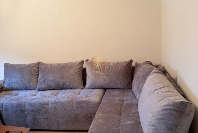 Tirane, jepet me qera apartament 2+1 Kati 1, 74 m² 550 € (Rruga Hysen Gjura)