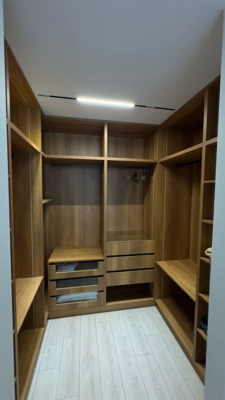 Tirane, jepet me qera apartament 1+1+Aneks+Ballkon Kati 3, 65 m² 550 € (fusha e avacionit)