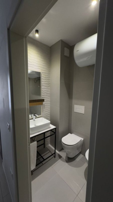 Tirane, jepet me qera apartament 1+1+Aneks+Ballkon Kati 3, 65 m² 550 € (fusha e avacionit)