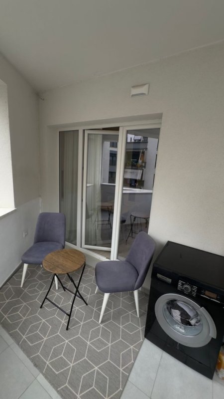 Tirane, jepet me qera apartament 1+1+Aneks+Ballkon Kati 3, 65 m² 550 € (fusha e avacionit)