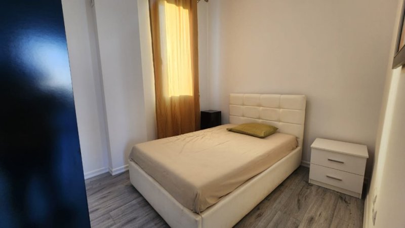 Tirane, jepet me qera apartament 2+1+Aneks+Ballkon Kati 7, 80 m² 900 € (kompleksi delijorgji)
