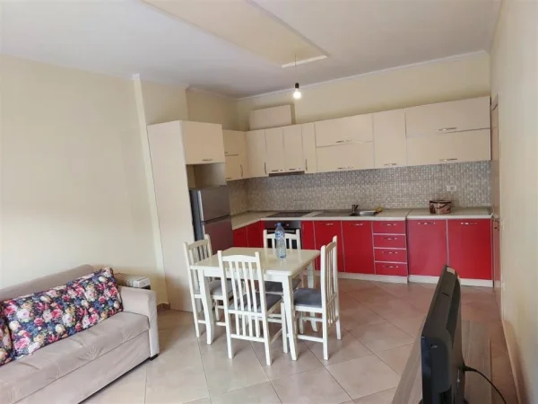 Tirane, jepet me qera apartament 1+1+Ballkon Kati 7, 70 m² 380 € (Astir, prane Ozone)