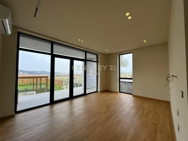 Tirane, shes Vile , 1.040 m² 1.900.000 € (Rrolling Hills, Lunder)