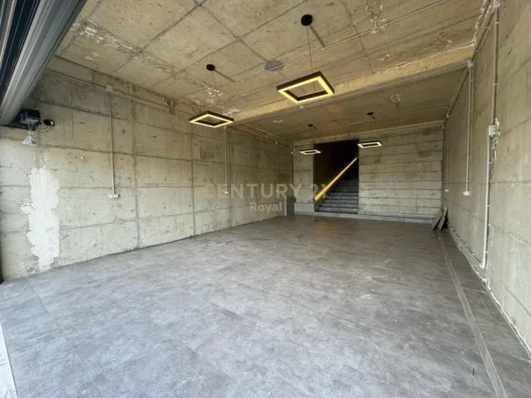 Tirane, shes Vile , 1.040 m² 1.900.000 € (Rrolling Hills, Lunder)