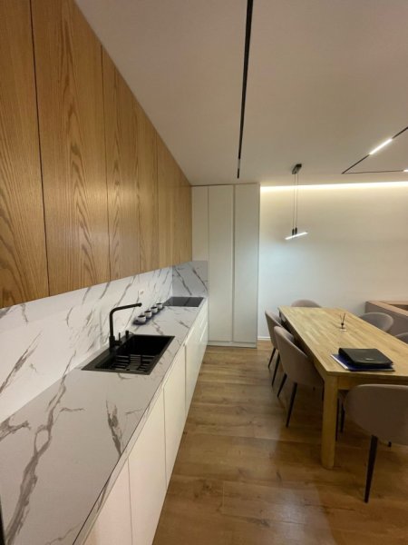 Tirane, jepet me qera apartament 2+1 Kati 6, 110 m² 1.300 € (Kodra e Diellit)