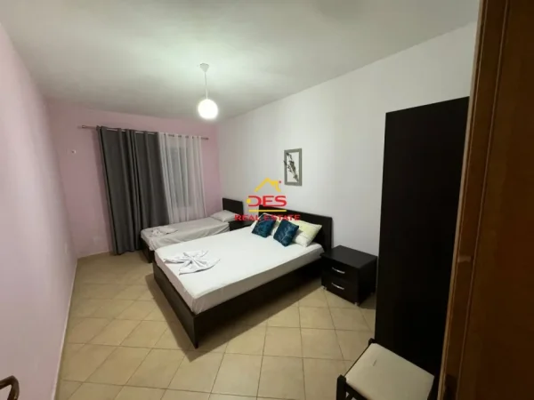 Vlore, shitet apartament 1+1+Ballkon Kati 1, 70 m² 155.000 € (Rruga Aleksandër Moisiu)