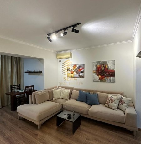 Tirane, jepet me qera apartament 2+1 Kati 1, 100 m² 550 € (Rruga Karl Gega)
