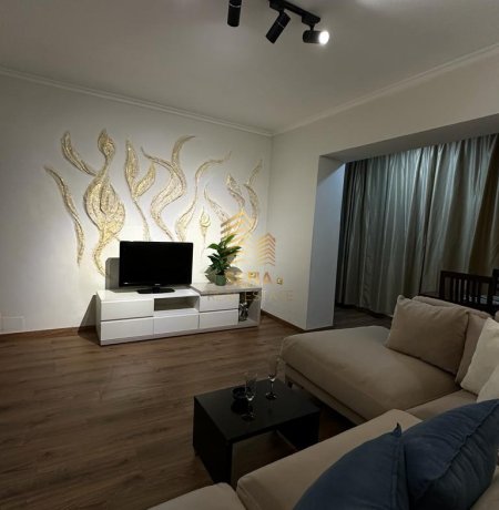 Tirane, jepet me qera apartament 2+1 Kati 1, 100 m² 550 € (Rruga Karl Gega)
