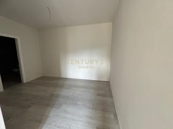 Tirane, shes apartament 2+1 , 104 m² 167.000 € (TIRANA GOLDEN PARK, Selite)