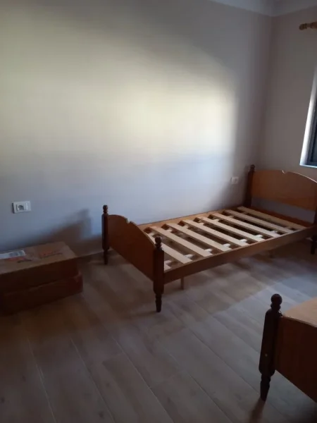 Tirane, jepet me qera apartament 2+1 Kati 4, 65 m² 550 € (rruga Mine Peza)