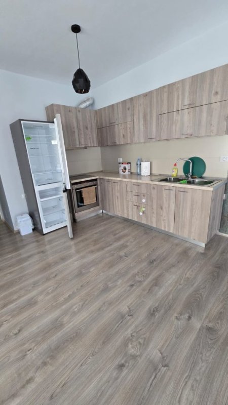 Tirane, jepet me qera apartament 2+1+Aneks+Ballkon Kati 5, 90 m² 650 € (kompleksi magnet)