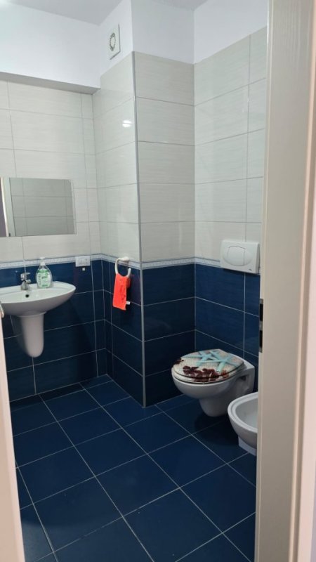 Tirane, jepet me qera apartament 2+1+Aneks+Ballkon Kati 5, 90 m² 650 € (kompleksi magnet)