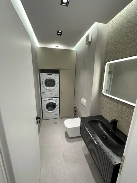 Tirane, jepet me qera apartament 2+1+Aneks+Ballkon Kati 2, 107 m² 1.000 € (don bosko)