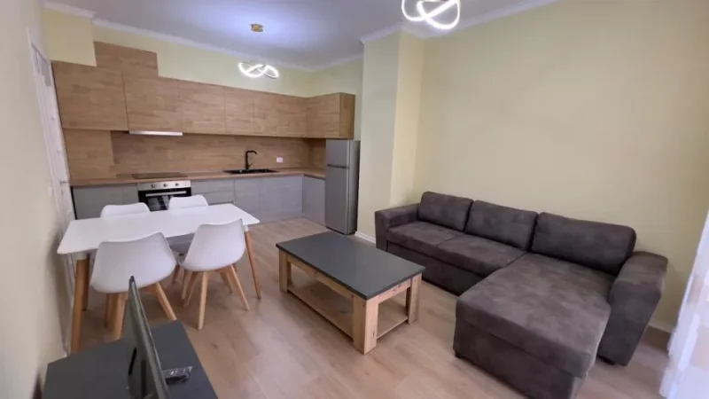 Tirane, jepet me qera apartament 2+1 Kati 9, 100 m² 550 € (Grand Gallery)
