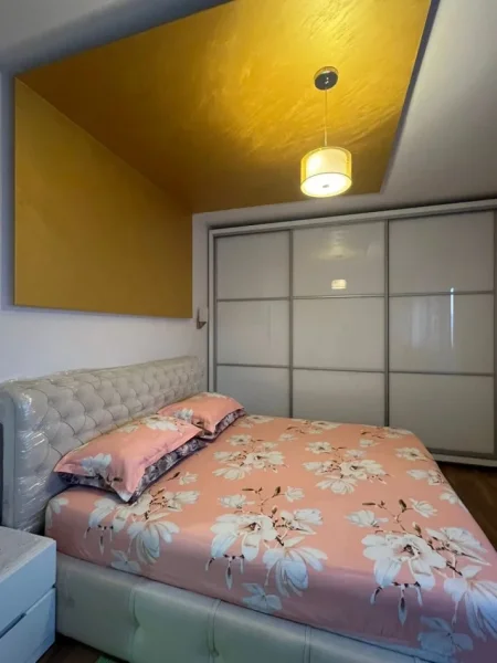 Tirane, shitet apartament 2+1+Ballkon Kati 5, 118 m² 221.000 € (Xhomllik)