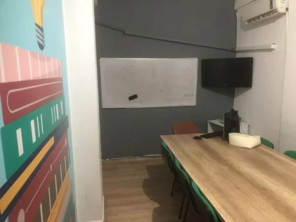 Tirane, shitet zyre Kati 0, 98 m² 210.000 € 