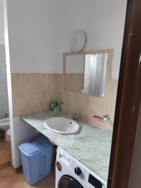 Tirane, jepet me qera apartament 2+1+Aneks Kati 1, 90 m² 600 € (rruga e kavajes)