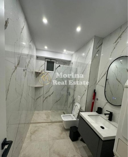 Tirane, jepet me qera apartament 1+1 Kati 1, 70 m² 650 € (Zogu Zi)