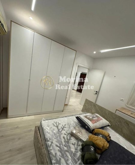 Tirane, jepet me qera apartament 1+1 Kati 1, 70 m² 650 € (Zogu Zi)