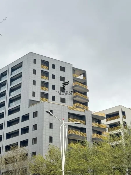 Tirane, shitet apartament 2+1+Ballkon Kati 7, 310 m² 330.000 € (LAPRAKE)