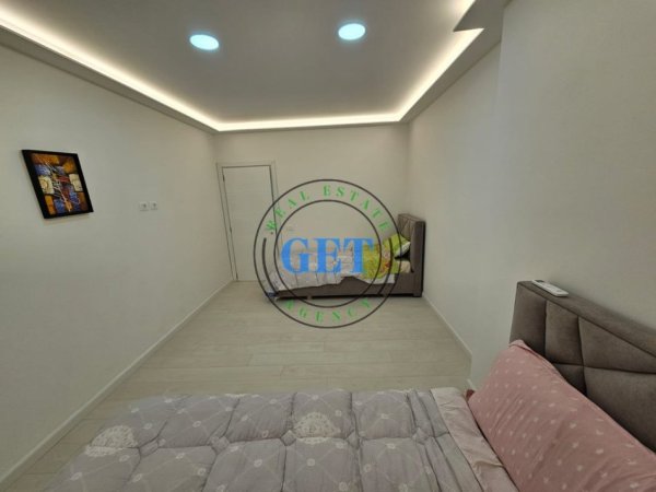 Durres, jepet me qera apartament 2+1 Kati 10, 100 m² 600 € 