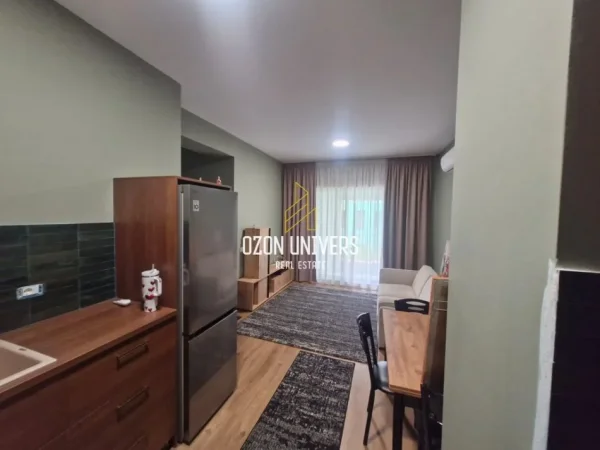 Tirane, jepet me qera apartament 1+1 Kati 1, 65 m² 400 € (Ali Demi)