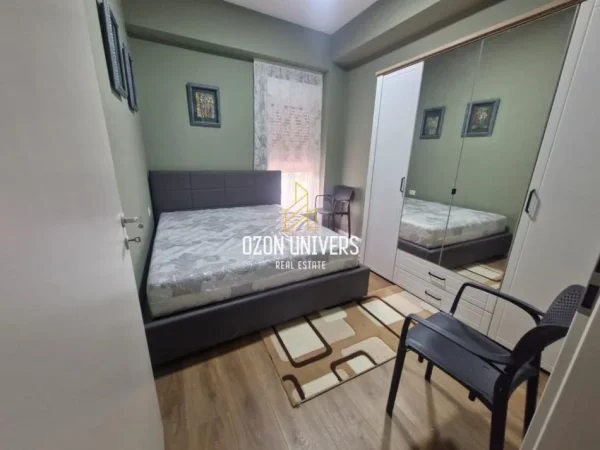 Tirane, jepet me qera apartament 1+1 Kati 1, 65 m² 400 € (Ali Demi)
