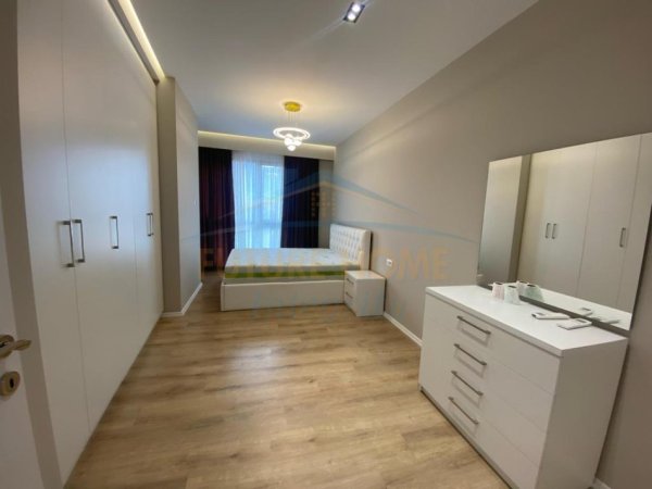 Tirane, jap me qera apartament 2+1 Kati 9, 114 m² 700 € (FARMACIA 10)