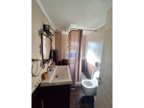Durres, jepet me qera shtepi 2 Katshe , 135 m² 500 €