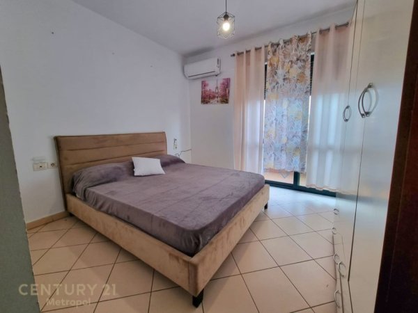 Tirane, jepet me qera apartament 2+1 Kati 10, 116 m² 550 € (rruga e kavajes)