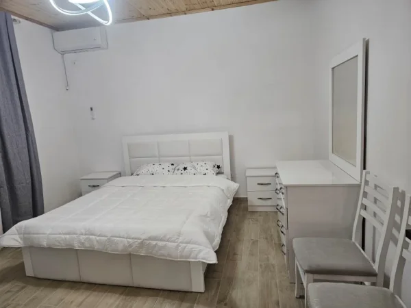 Tirane, jepet me qera Vile 1+1+Ballkon Kati 1, 68 m² 500 € (laprake)