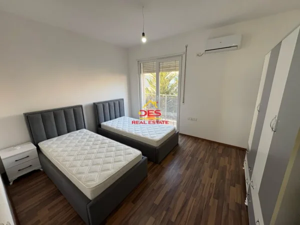 Vlore, shitet apartament 1+1+Ballkon Kati 3, 71 m² 225.000 € (Rruga Aleksandër Moisiu)