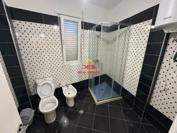 Vlore, shitet apartament 1+1+Ballkon Kati 3, 71 m² 225.000 € (Rruga Aleksandër Moisiu)