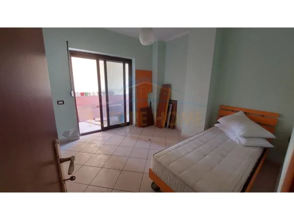 Durres, shitet apartament 2+1 Kati 3, 93 m² (Golem, Durres.)