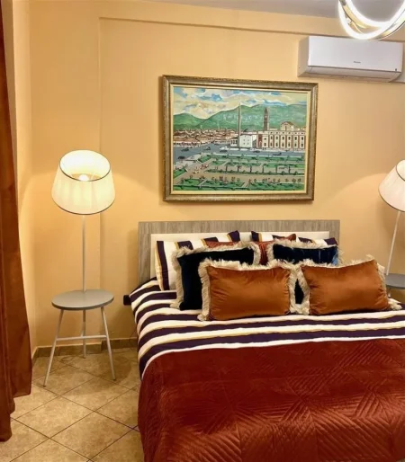 Tirane, jepet me qera apartament 2+1 Kati 2, 100 m² 700 € (hoxha tahsin)