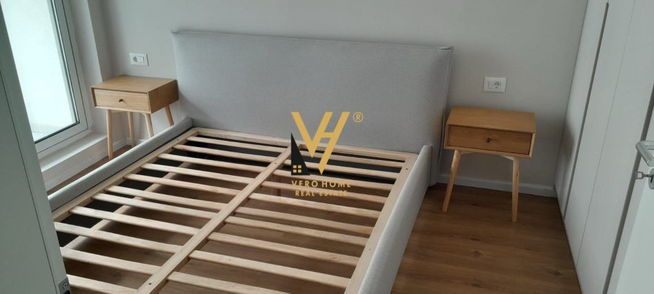Tirane, jepet me qera apartament 1+1+Ballkon Kati 6, 50 m² 450 € (ALI DEM)