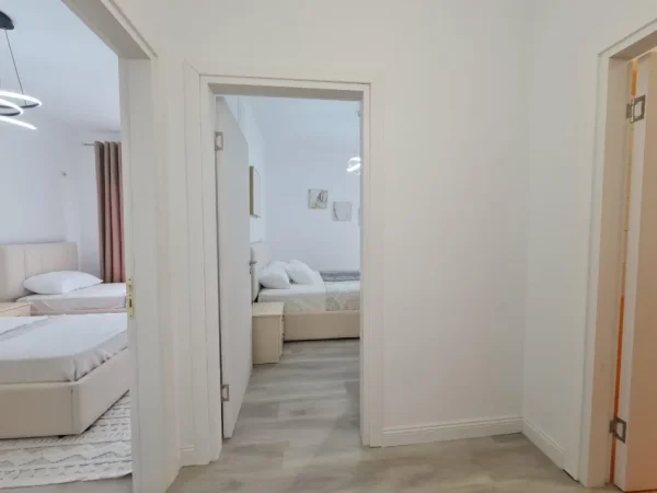 Tirane, shes apartament 2+1+Aneks+Ballkon Kati 1, 92 m² 138.000 € (Astir)