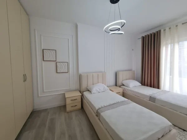 Tirane, shes apartament 2+1+Aneks+Ballkon Kati 1, 92 m² 138.000 € (Astir)