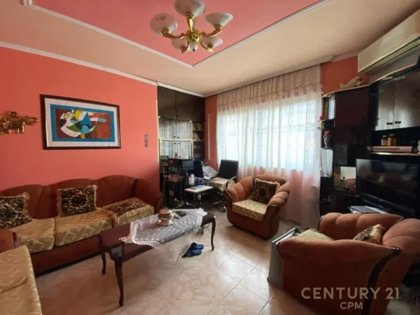 Tirane, shitet apartament 1+1 Kati 7, 57 m² 100.000 € (Brryli)