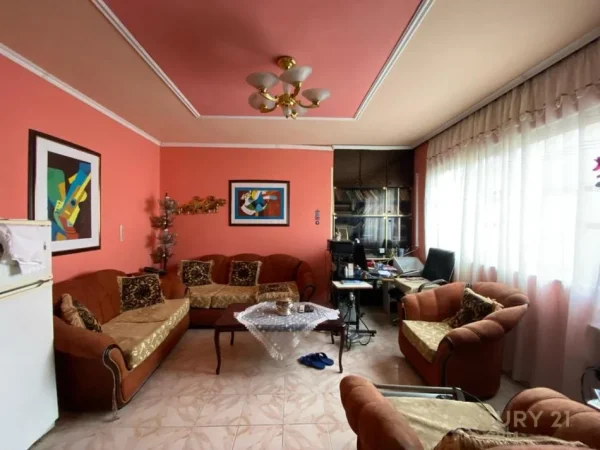 Tirane, shitet apartament 1+1 Kati 7, 57 m² 100.000 € (Brryli)