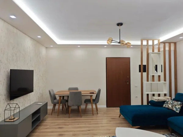Tirane, Apartament 1+1+Ballkon me qira  Kati 2, 75 m² 550 € (Kopshti Botanik)