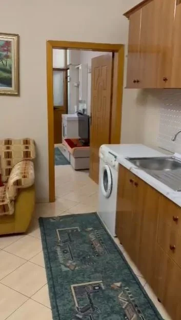 Tirane, jepet me qera apartament 1+1 Kati 2, 60 m² 400 € (Bulevardi i Ri)