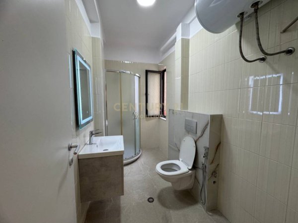 Tirane, shitet apartament 1+1 Kati 4, 61 m² 135.000 € (Rruga e Kavajes)