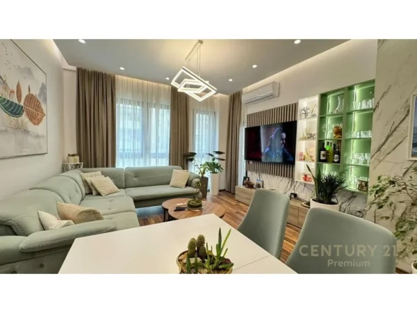 Tirane, jap me qera apartament 1+1+Ballkon , 64 m² 800 € (SQUARE 21. RRUGA E KAVAJES)
