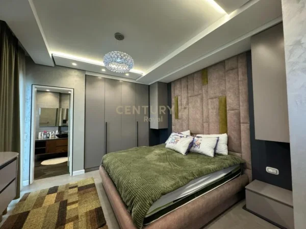 Tirane, shitet apartament 3+1+Ballkon Kati 4, 153 m² 206.000 € (Fresk)